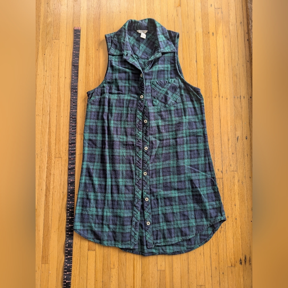 Forever 21 Green Plaid Flannel Sleeveless Shirt - Size Small